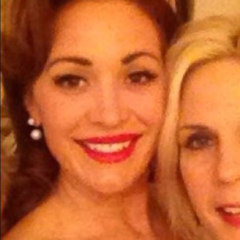 Meet your Posher, Leslie